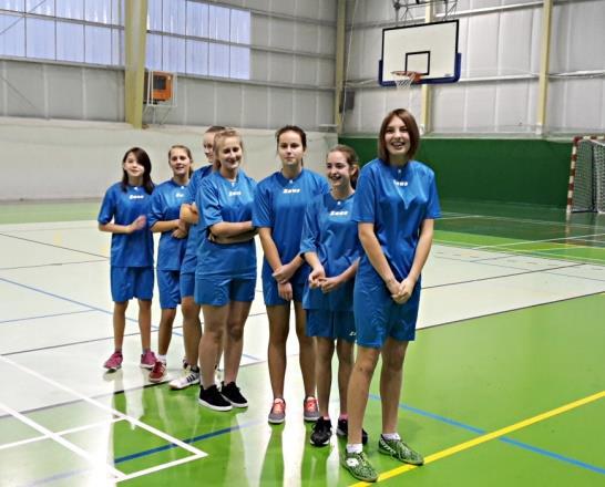Regionální turnaj v basketbale Na konci prosince se družstvo našich žákyň zúčastnilo regionálního basketbalového turnaje v Třešti.