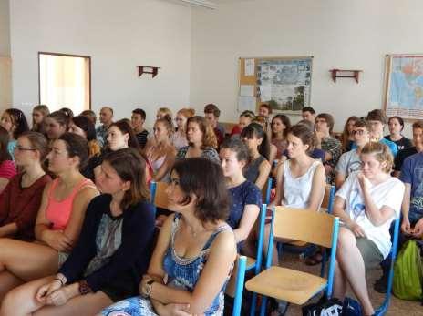 9.4 Ohlédnutí za studentskou minikonferencí Od školního roku 2015/2016 patří k povinnostem studentů předposledních ročníků sepsání seminární práce.
