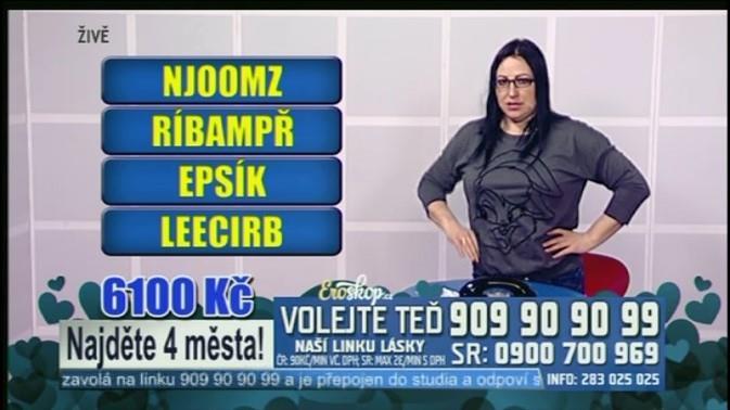 Moderátorka dává krátce po začátku nápovědu tím, že z možných odpovědí vylučuje tesaře a skláře.