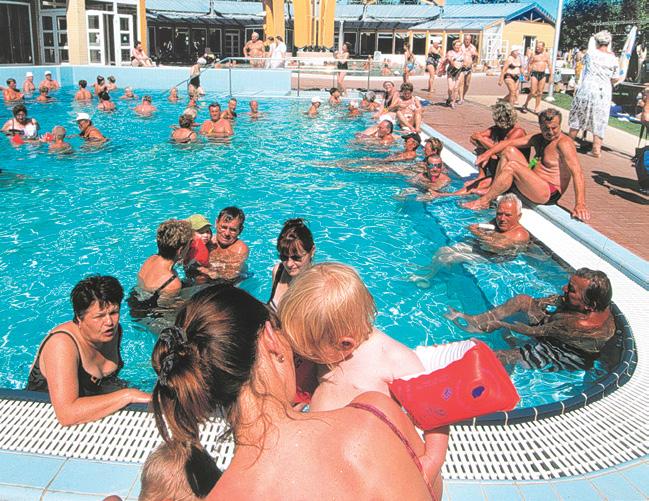 Apartmány mají kuchyňku, koupelnu, TV, rádio, Wi-Fi připojení, balkon. Jednopokojový apartmán je určen pro max. 3 dospělé osoby nebo 2 dospělé osoby a 2 děti do 10 let (3.