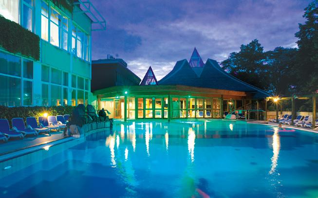 Hévíz Health Spa Resort Hévíz**** Superior Praha Hévíz 524 km, Brno Hévíz 321 km, Ostrava Hévíz 471 km, Písek Hévíz 439 km Hotel má vlastní termální lázně.