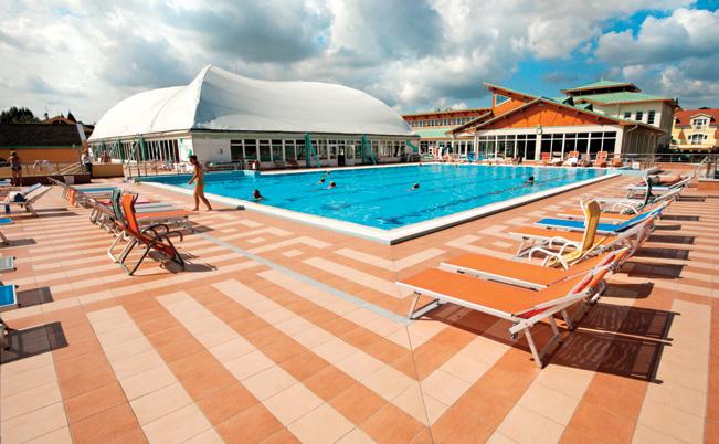 Aqua Hotel Termál *** Mosonmagyaróvár Praha Mosonmagyaróvár 369 km, Brno Mosonmagyaróvár 169 km, Ostrava Mosonmagyaróvár 315 km, Písek Mosonmagyaróvár 357 km Hotel se nachází přímo v termálním areálu