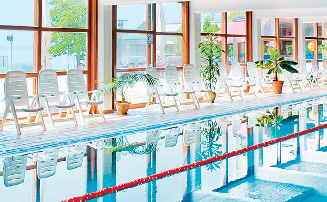 Club Tihany Hotel**** Tihany Praha Tihany 503 km, Brno Tihany 304 km, Ostrava Tihany 450 km, Písek Tihany 463 km Resort se nachází na špičce malebného poloostrova Tihany přímo u jezera Balaton a