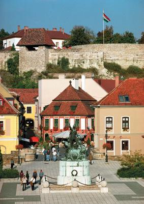 den snídaně v hotelu, v cca 9.00 odjezd do Miskolc Tapolca, koupání v jeskynních lázních, večeře v hotelu. 6.