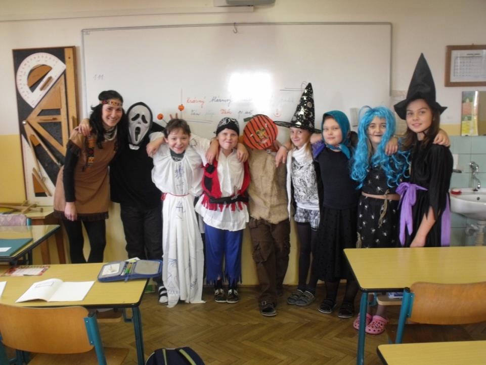 Dalším veselým svátkem naší školy je Halloween Strašidelný den, během kterého