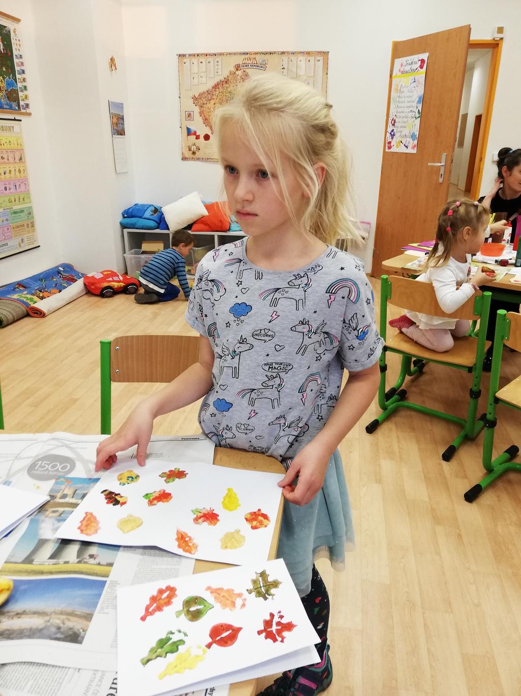 sklenice" plné ovoce