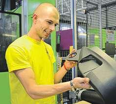 vlastní nástrojárna právěrozjíždí nejmodernější obráběcí robotické centrum sinvesticí více jak 40 milionů korun.