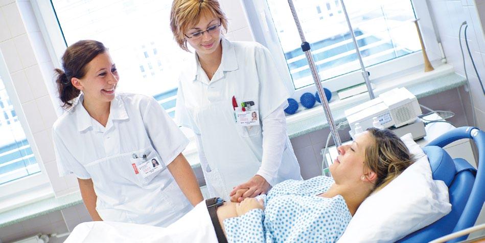 Prezentace jednotlivých oddělení Nemocnice Prostějov 6.1 Počty vyšetření v ambulanci Všechna vyšetření v ambulanci 4 967 6.1.6. Gynekologicko-porodnické oddělení Odborný zástupce: primář MUDr.