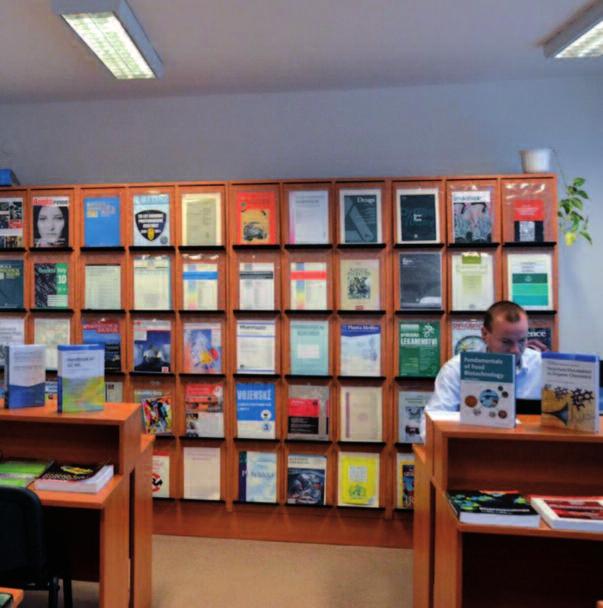 Administrativní kapacita 8.8.3 Středisko vědeckých a knihovnických informací Tabulka č. 68: 721 Středisko vědeckých a knihovnických informací Vedoucí Ing. Jarmila Pirnerová (v r.