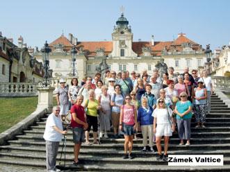 Poslední zastavení před cestou domů kolonáda Reistna, monumentální klasicistní stavba aprohlídka expozice vmuzeu železné opony Valtice. V následujících měsících máme opět pestrý program.