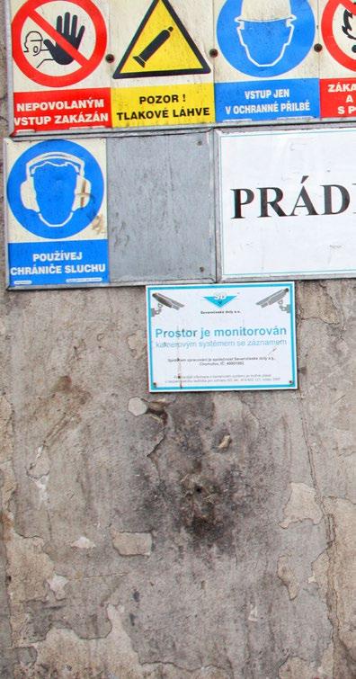 HLAVNÍ TÉMA Jsou Severočeské doly vaším prvním zaměstnavatelem? Ne, po maturitě na litvínovské Schole Humanitas jsem krátce pracovala ve výrobě automobilových skel ve sklárně v Chudeřicích.