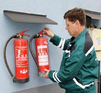 K zajištění požární ochrany slouží 2 požární nádrže, 14 hydrantů a 33 přenosných hasicích přístrojů. Podle provozovaných činností představuje právě toto pracoviště vysoký stupeň požárního nebezpečí.