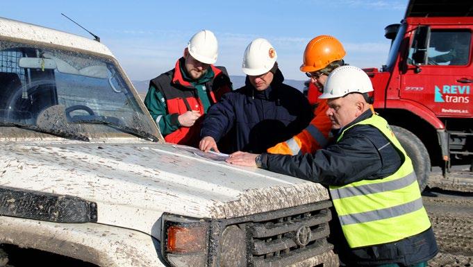 1 DNT, ale i jako zástupce dosavadního předsedy Sdružení Šimona Vohara. Josef Slunečka načerpal v hornictví bohaté pracovní zkušenosti. Na DNT je zaměstnán od roku 1984.