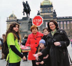 2014 2016 2011 2011 Nadace Naše dítě uspořádala veřejný Pochod Prahou proti týrání dětí.