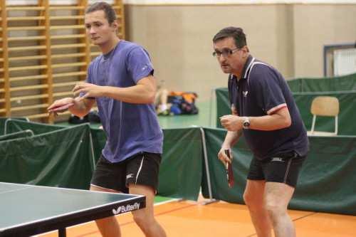 čtyřhry 0:2, body domácích: Drechsler Jan 0:2, Horák Leoš 1:1, Zahradník Tomáš 1:2, Horák Čeněk 0:3, body hostů: Pilner Jaroslav 3:0, Dolejší Stanislav 2:1, Zaplatílek Ctibor 1:1, Hořejší Radim 2:0