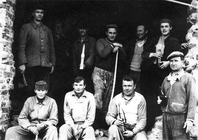 - 20. července - v Olšanech, - 5. srpna - v Troubkách a okrskového cvičení ve Vrbátkách. ROK 1969 I v tomto roce se konal Požárnický ples a Hodová zábava v režii hasičů.