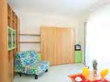 Vybavení hotelu: recepce, restaurace, bar, sluneční terasa, dětský koutek, soukromá pláž, parkovací místo Vybavení pokojů: příslušenství, fén, telefon, SAT -TV, trezor, Wi -Fi připojení,