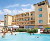 Toskánsko ITÁLIE Hotel CLUB Stella MARINA ***» Cecina Mare Popis: Plně klimatizovaný hotel s 69 pokoji se nachází přímo na přímořské promenádě, v těsné blízkosti písečné pláže.