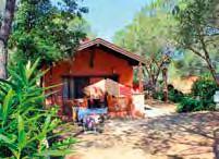 Vybavení villaggia: recepce, bar, restaurace, pizzerie, minimarket, prádelna na žetony, Wi Fi připojení ve společných prostorách, parkovací místo Sport, relaxace, zábava: bazén, sluneční terasa,