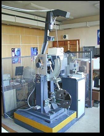 2.2.1 Vrubování zkušebních tělísek Pro určení lomově mechanických vlastností byly připraveny dva typy zkušebních těles pro každý typ materiálu: nevrubovaná (pro určení dynamické meze kluzu a