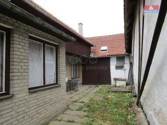 Oceňovaná nemovitá věc Zastavěná plocha: 150,00 m 2 Plocha pozemku: 650,00 m 2 zdůvodnění jednotkové ceny oceňované nemovitosti Koeficient K1 zohledňuje skutečnost, zda porovnávané nemovité věci byly