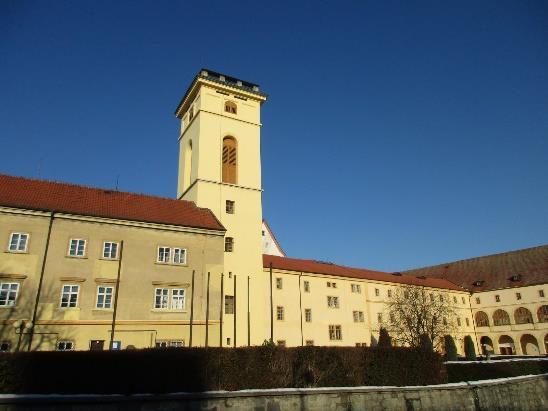 Autogramiáda členů skupiny kabát proběhla už den před koncertem, 10. října v hypermarketu Globus. Beznadějně vyprodaný koncert pěveckého a morálního symbolu zpěvačky Marty Kubišové proběhl 12.