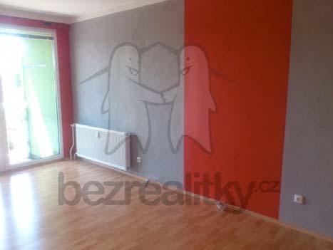 12 Srovnávací bytová jednotka č. 3 Byt 3+1 v osobním vlastnictví v Nové Bystřici Lokalita : zastavěná část města Nová Bystřice. Byt se nachází v Nové Bystřici ve 3.