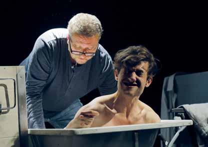 Robert Finta (Joey Sturdy) ČINOHRA Robert