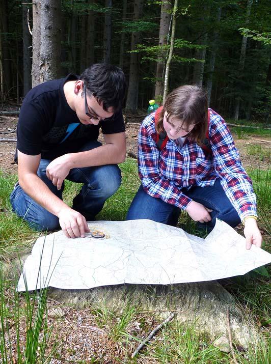 VÝUKOVÉ PROGRAMY PRO STŘEDNÍ ŠKOLY NP A CHKO ŠUMAVA Kdy: září duben Délka programu: 1,5 3 hodiny Představení Národního parku a Chráněné krajinné oblasti Šumava ve fotografii.
