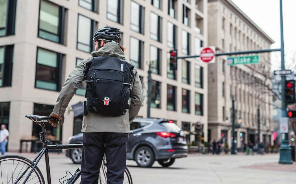 Cyklistické brašny a nosiče Cyklistické brašny a nosiče Bring your life na dvou kolech. Stylový a odolný systém cyklistických nosičů a tašek Thule nabízí celou řadu chytrých řešení.