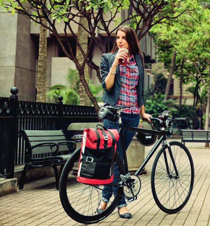Výrobky k montáži na řídítka Výrobky k montáži na řídítka Basic Handlebar Bag Bike Wallet ipad/ Map Sleeve Handlebar Bag Light Holder Systém pro montáž na řídítka, jehož Do této kompaktní nepromokavé