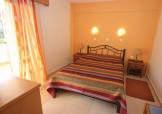 V přízemí jsou 3 apartmány. 2 apartmány jsou velké, mají 2 ložnice a obytnou část.