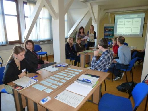Návštěva polských učitelů v Praze Na přelomu listopadu a prosince 2012 zavítala do Prahy v rámci projektu MDG 15 skupinka polských učitelů.