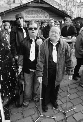 Zpravodaj Číslo 4/2012 m ě s t s k ý ú s t a v s o c i á l n í c h s l u ž e b m ě s t a p l z n ě DS Jitřenka na Apriliádě Je neděle, 1.