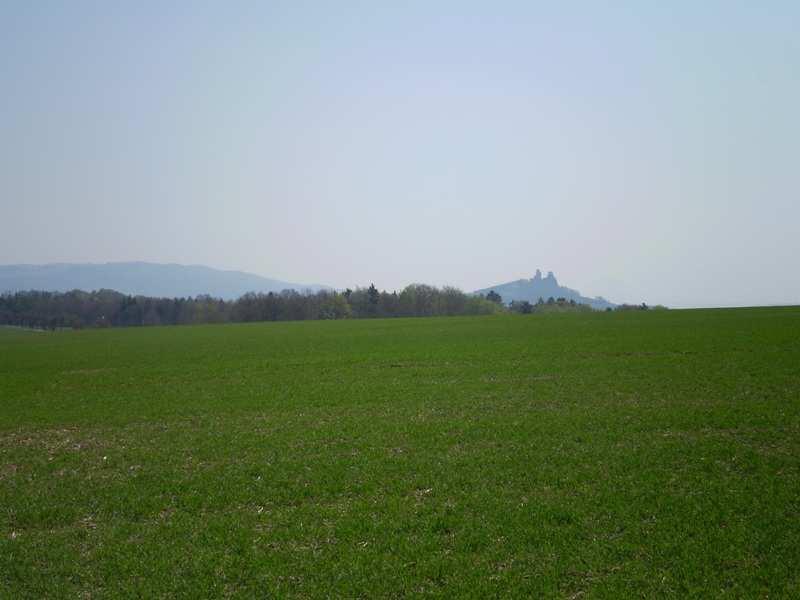 4: Vyskeřsko Krajina skal a kopců s typickou nadmořskou výškou 350-400 m s