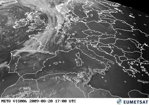 Obr. 79: Snímek pořízený přístrojem SEVIRI na družici Meteosat 8 v