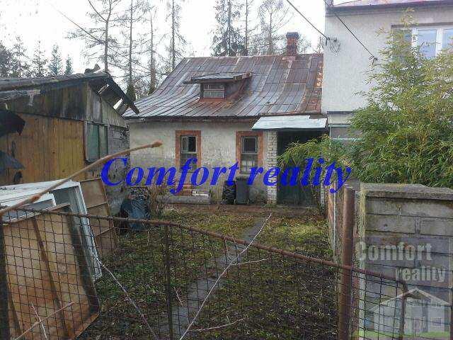 Budova: cihlová Stav objektu: před rekonstrukcí Typ domu: přízemní Podlaží počet: 2 Plocha zastavěná: 70 m 2 Plocha užitná: 65 m 2 Plocha pozemku: 618 m 2 Balkón: ne