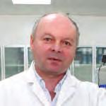 Věnuje se výzkumu a studiu léčby rakoviny, bolesti a chronických potíží.