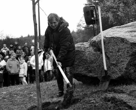 Několik obcí na Blatensku oslavilo 700. výročí od první písemné zmínky, což byly především místní a regionální oslavy. O jejich konání jste se mohli dozvědět na stránkách SOBáčka.