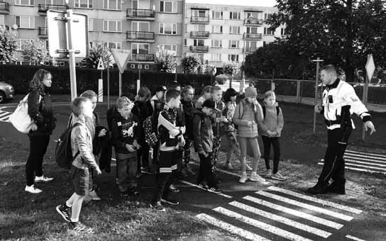 Další úkoly byly přípravou na brannou soutěž v závěru školního roku hod na cíl cvičným granátem pro žáky 1. stupně 