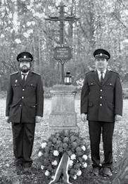 Po setmění vyrazil lampionový průvod obcí směrem k hasičské zbrojnici, kde se mohli všichni zapojit do malé posvícenské zábavy.
