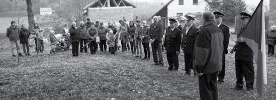 Hospodyňky upekly hnětynky, koláče, husu se zelím a celý víkend se hodovalo. Další foto najdete na: www.zonerama.