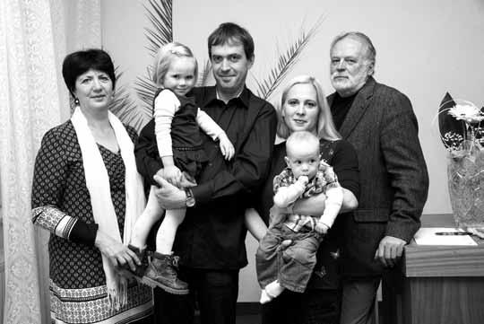 Luboš Peterka a místostarostou ing. Milan Koubovský. Dále byly zvoleny výbory: Finanční výbor: předsedkyně Jana Tomaševičová, členové Mgr. Lenka Mrázová a Marie Holoubková.