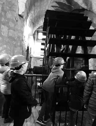 Nakonec nám nezbývalo nic jiného než nasednout do vlaku, kde se nám sice stalo pár nepříjemností, ale i přesto jsme živí a zdraví dorazili zpět domů. Andrea Matoušková, 8.