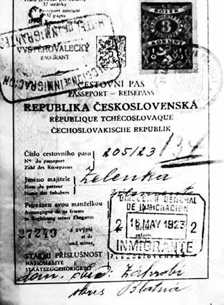 Totožnost Josefy a Františka Zelenkovýchpotvrdila jednoznačně jejich vnučka, paní Blažena Čížková.