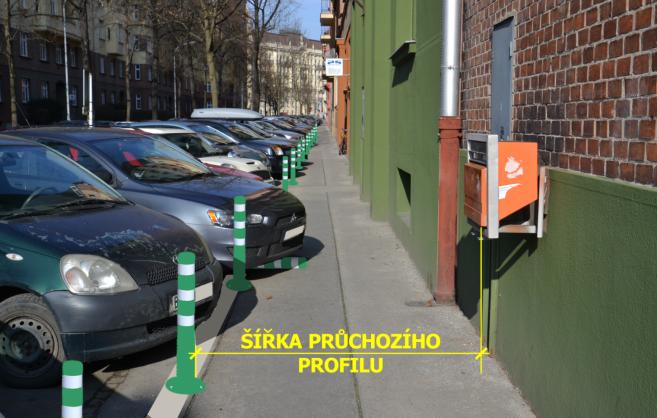 08 je provedena grafická simulace osazení zelených flexibilních sloupků jako podpora zachování šířky průchozího prostoru chodníku v obci.