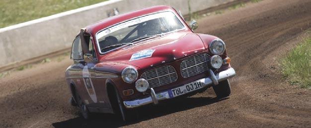 STRANA 12 SPORT - POZVÁNKY ČÍSLO 5/2017 II. Rallye Praha Revival O posledním dubnovém víkendu se uskutečnil již sedmý ročník sportovně- -společenské motoristické akce Rallye Praha Revival. Memoriál D.