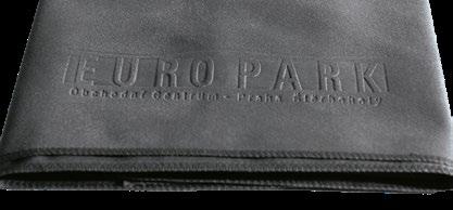 Na Microtech lze vyšívat, razit nebo tisknout, a to pomocí technologií hot stampingu, sublimačního tisku nebo sítotisku.