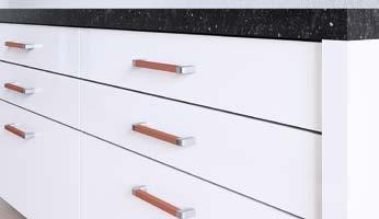 Verschiedene Fronten lassen die Griffe unterschiedlich wirken Different front panels make the handles look different Les poignées