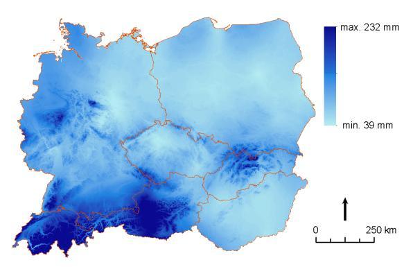 Obr. 17: Rastrová vstupní data průměrných srážek a digitálního výškového modelu (zleva). Hodnoty ekosystémových služeb za jednotlivá pole gridu budou získána připojením hodnot dle Burkharda a kol.